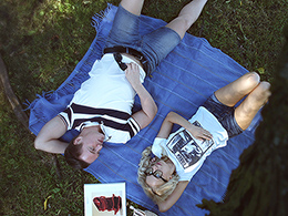 Gal Cumsprayed on a First Date